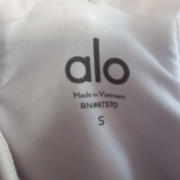 ALO YOGA airbrush real bra tank - Picture 2 of 4